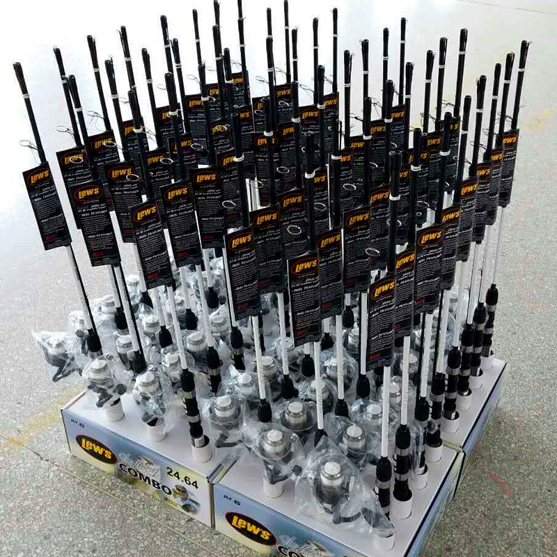 El mejor combo de ca&ntilde;a de pescar giratoria personalizado de 2 piezas en exhibici&oacute;n 