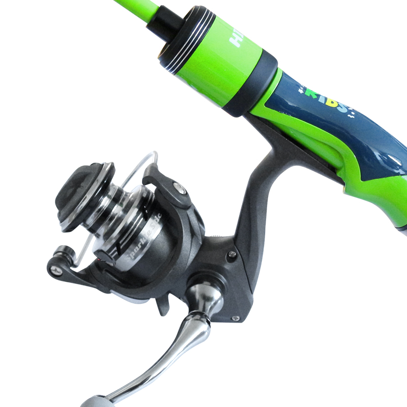 Set joran dan reel pancing untuk kaum muda